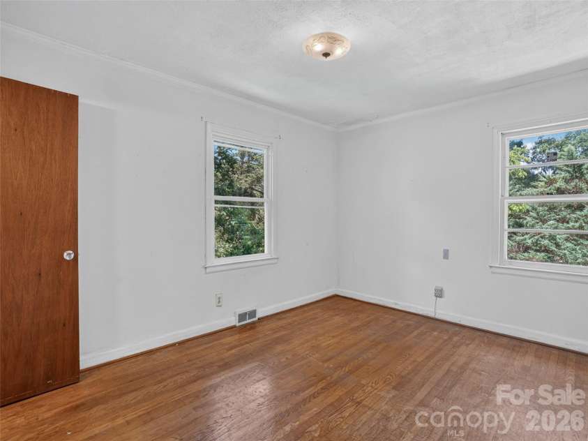 3112 Wesley Way, Hendersonville, NC 28792.  MLS# CAR4393295, YatesRealty ID 43422. Primary