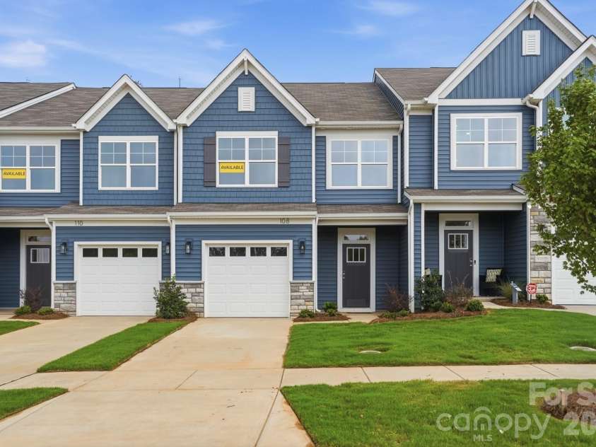 108 Pointer Trail, Troutman, NC 28166.  MLS# CAR4407688, YatesRealty ID 43423. Homesite 3 features an Ashland B floorplan