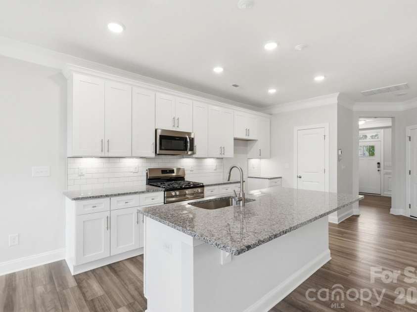 108 Pointer Trail, Troutman, NC 28166.  MLS# CAR4407688, YatesRealty ID 43423. Kitchen