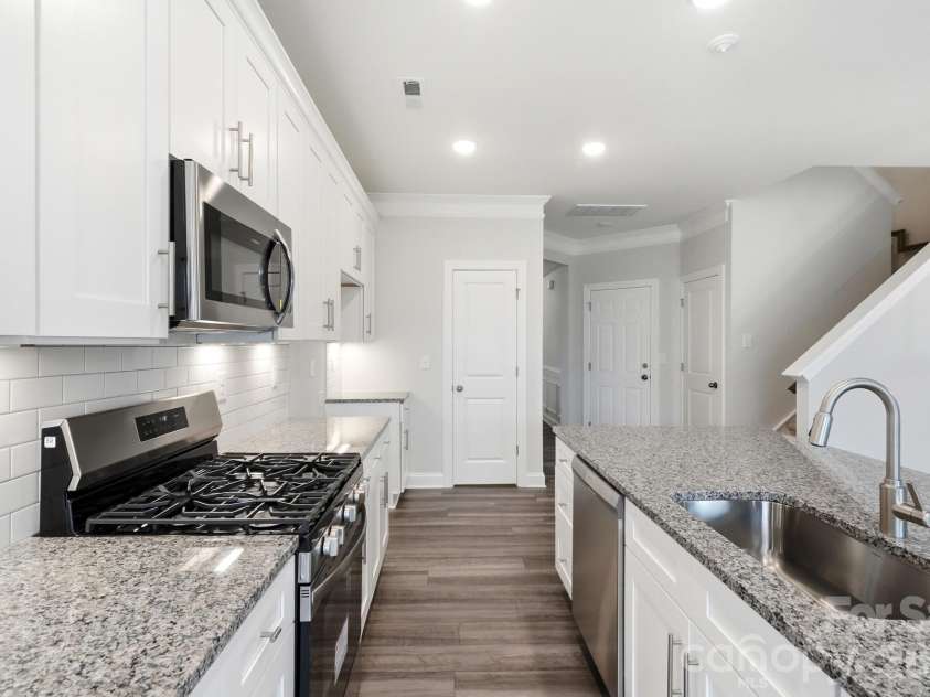 108 Pointer Trail, Troutman, NC 28166.  MLS# CAR4407688, YatesRealty ID 43423. Kitchen