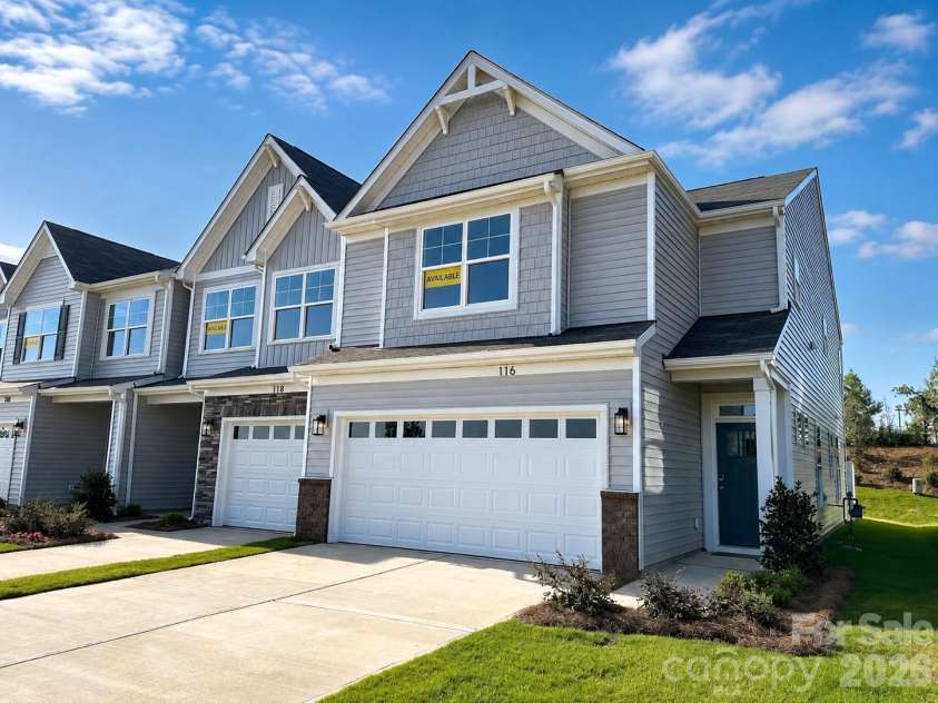 116 Pointer Trail, Troutman, NC 28166.  MLS# CAR4361184, YatesRealty ID 43424. Homesite 7 features a Southampton end unit with a 2-car garage