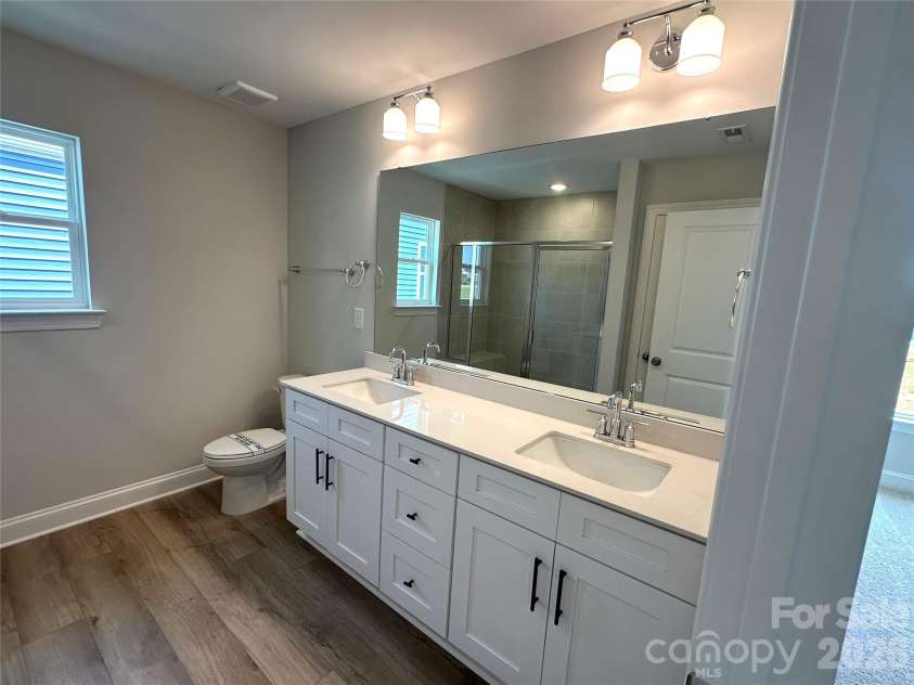 116 Pointer Trail, Troutman, NC 28166.  MLS# CAR4361184, YatesRealty ID 43424. Primary Bathroom