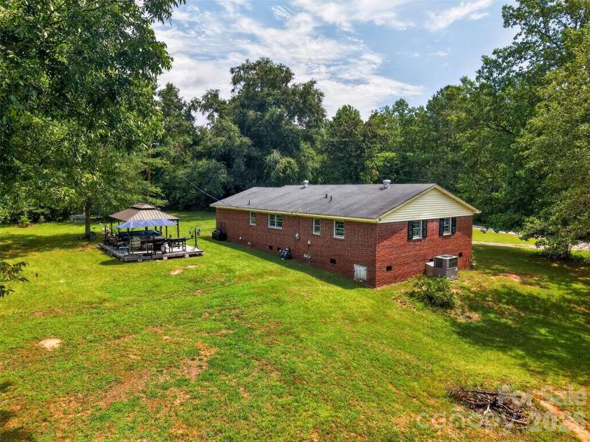 3116 Pilgrim Road, Chester, SC 29706.  MLS# CAR4410227, YatesRealty ID 43425. 