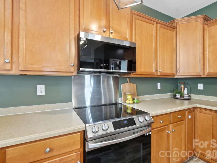 4012 Magna Lane, Indian Trail, NC 28079.  MLS# CAR4406067, YatesRealty ID 43428. Newer Appliances