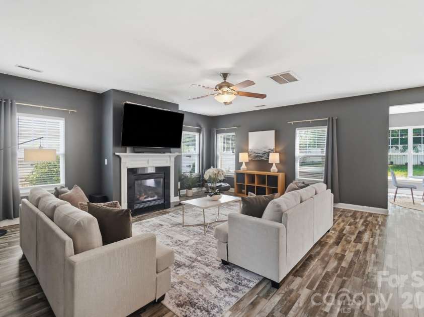 4012 Magna Lane, Indian Trail, NC 28079.  MLS# CAR4406067, YatesRealty ID 43428. Spacious and bright Great Room