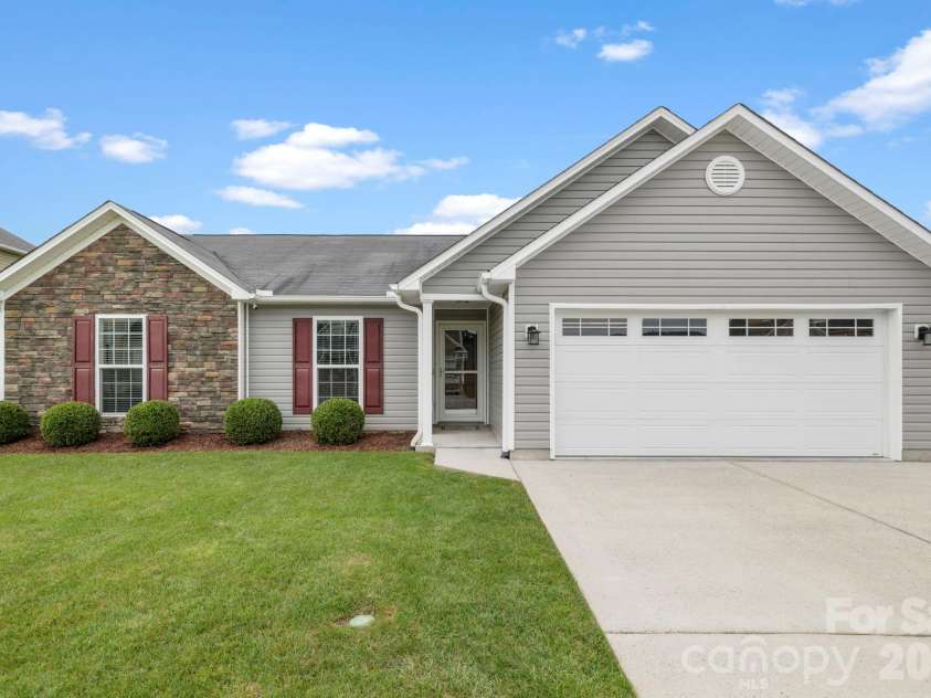 38 Swift Creek Road, Fletcher, NC 28732.  MLS# CAR4413566, YatesRealty ID 43429. 