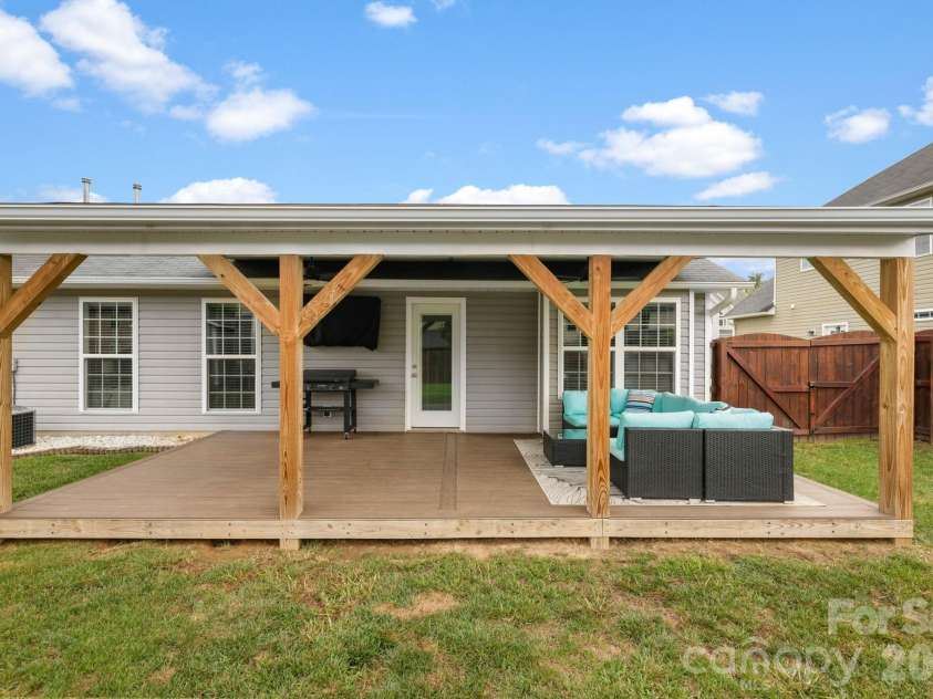 38 Swift Creek Road, Fletcher, NC 28732.  MLS# CAR4413566, YatesRealty ID 43429. 