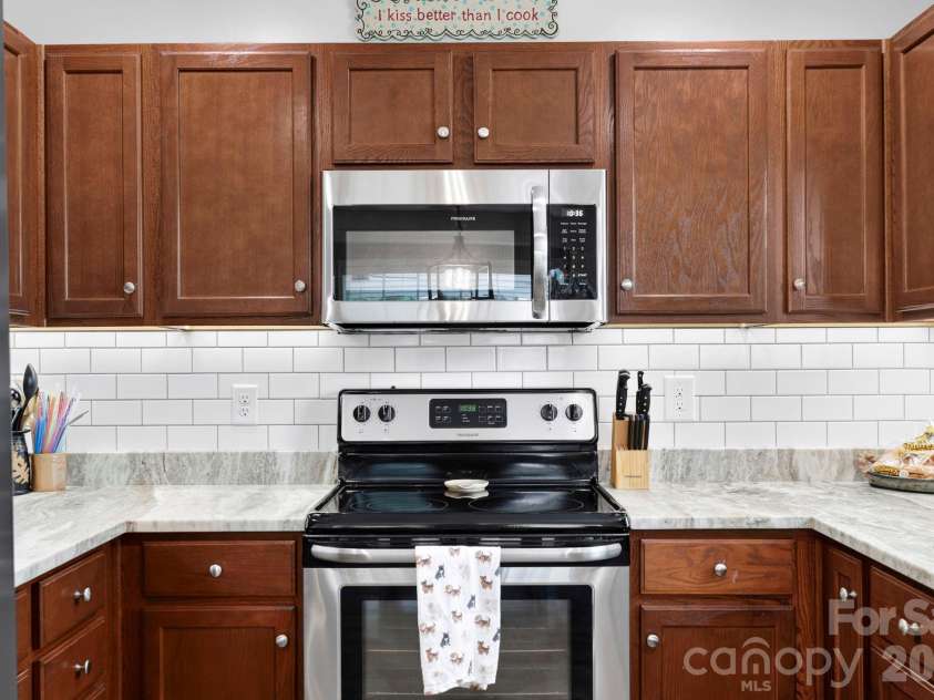 38 Swift Creek Road, Fletcher, NC 28732.  MLS# CAR4413566, YatesRealty ID 43429. 