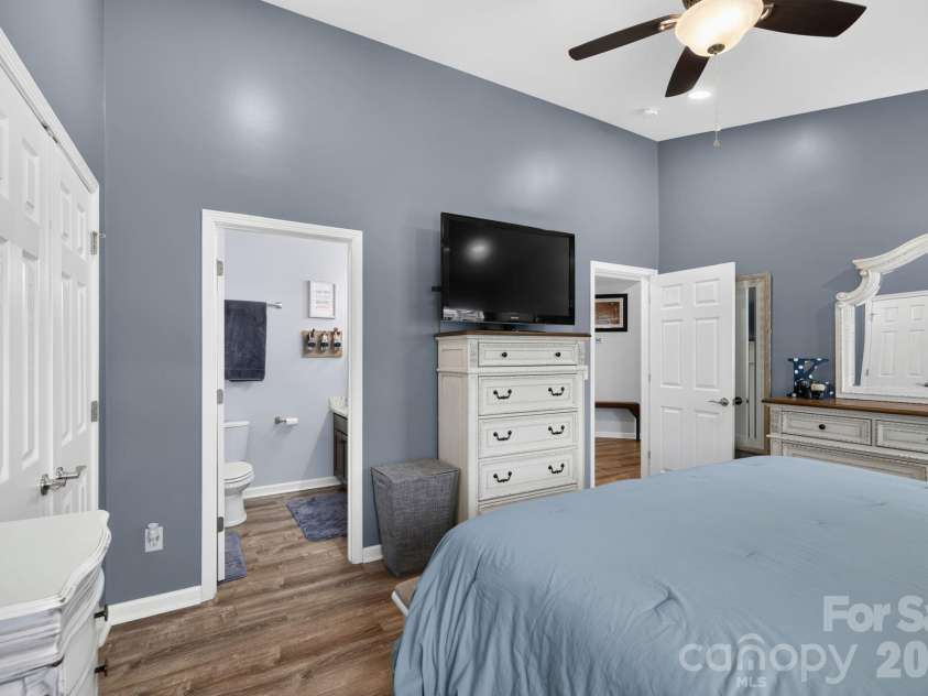 38 Swift Creek Road, Fletcher, NC 28732.  MLS# CAR4413566, YatesRealty ID 43429. 