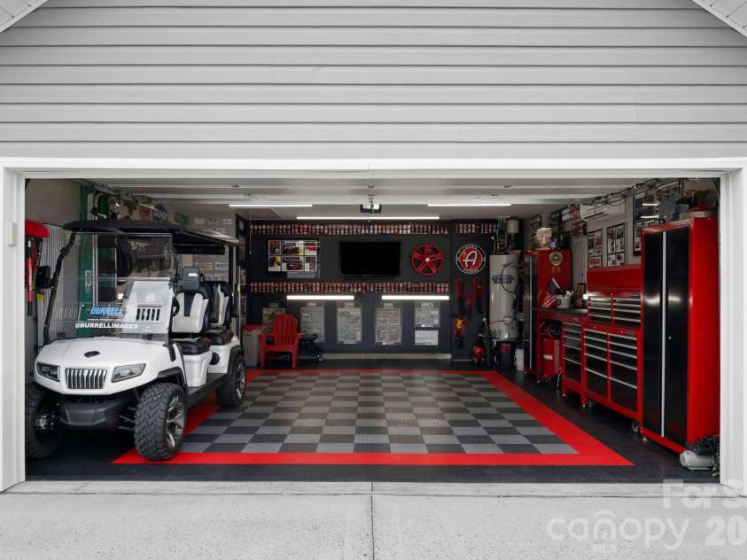38 Swift Creek Road, Fletcher, NC 28732.  MLS# CAR4413566, YatesRealty ID 43429. Heated and cooled garage