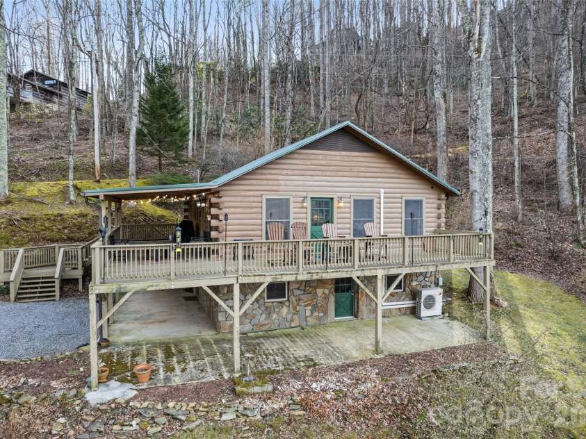 10 Zenith Drive, Waynesville, NC 28785.  MLS# CAR4341915, YatesRealty ID 4343. 