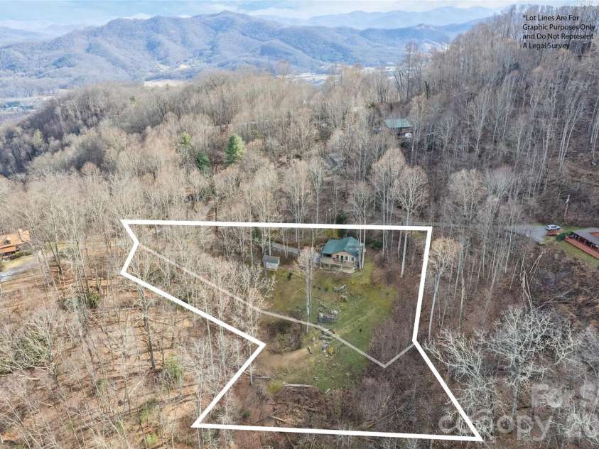 10 Zenith Drive, Waynesville, NC 28785.  MLS# CAR4341915, YatesRealty ID 4343. 