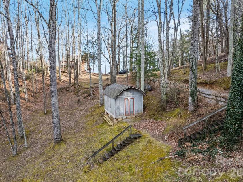 10 Zenith Drive, Waynesville, NC 28785.  MLS# CAR4341915, YatesRealty ID 4343. 