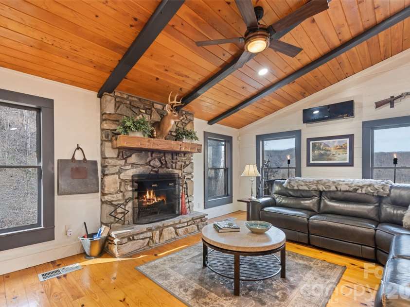 10 Zenith Drive, Waynesville, NC 28785.  MLS# CAR4341915, YatesRealty ID 4343. 