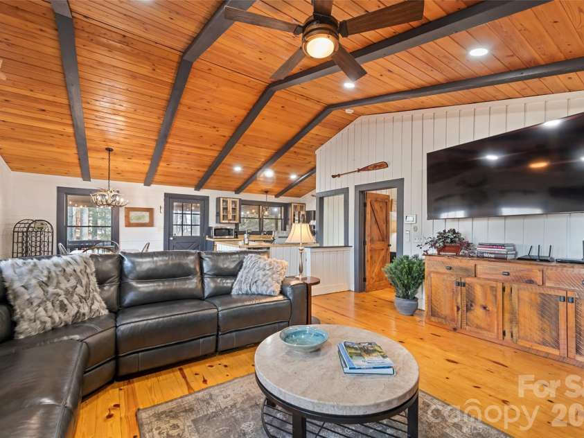 10 Zenith Drive, Waynesville, NC 28785.  MLS# CAR4341915, YatesRealty ID 4343. 