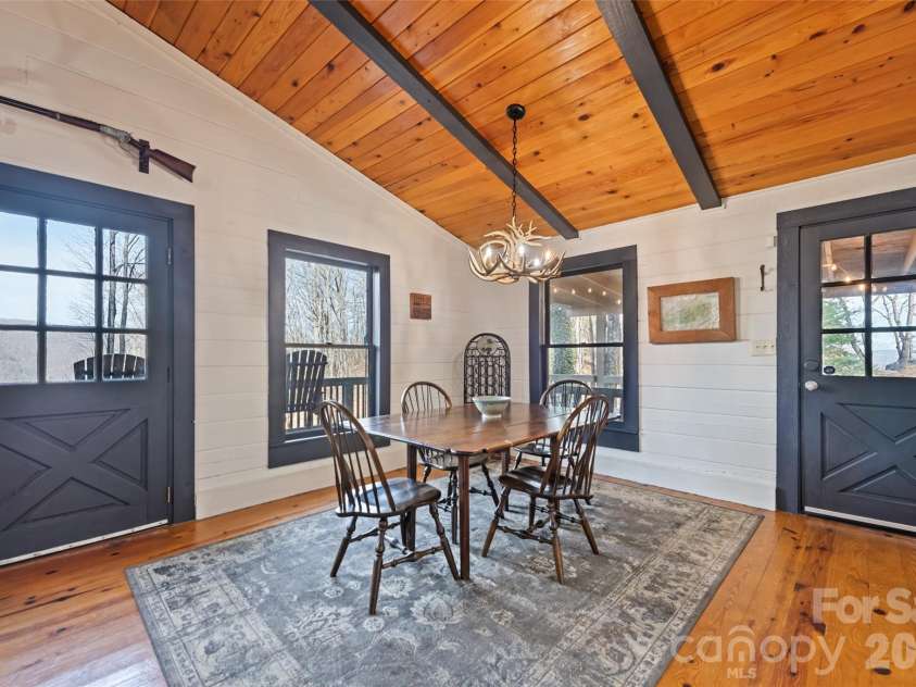 10 Zenith Drive, Waynesville, NC 28785.  MLS# CAR4341915, YatesRealty ID 4343. 