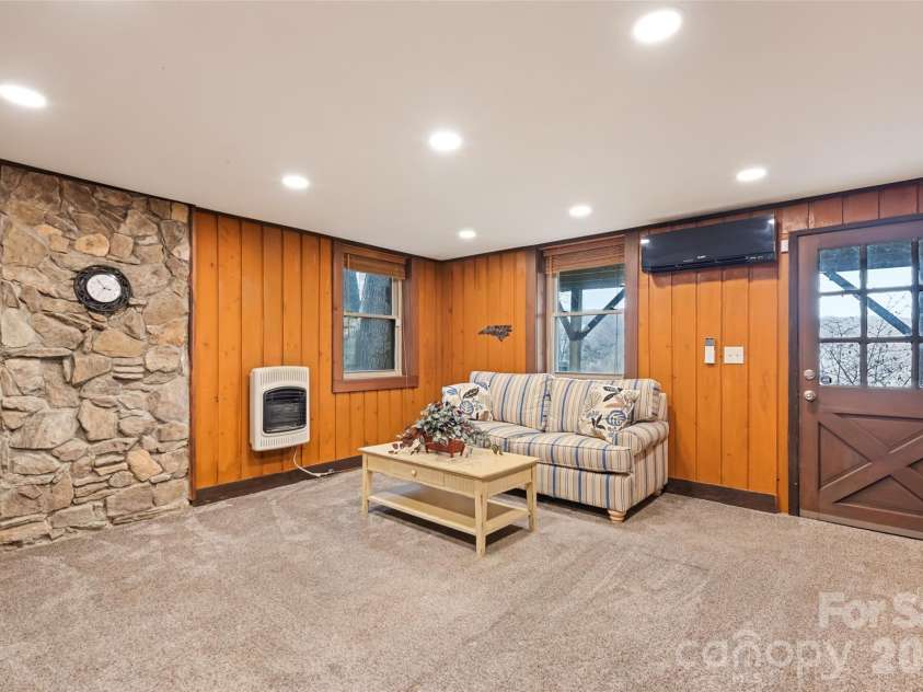 10 Zenith Drive, Waynesville, NC 28785.  MLS# CAR4341915, YatesRealty ID 4343. 