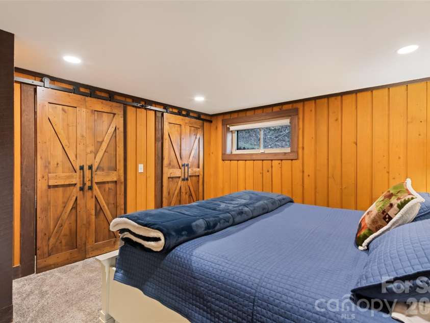 10 Zenith Drive, Waynesville, NC 28785.  MLS# CAR4341915, YatesRealty ID 4343. 