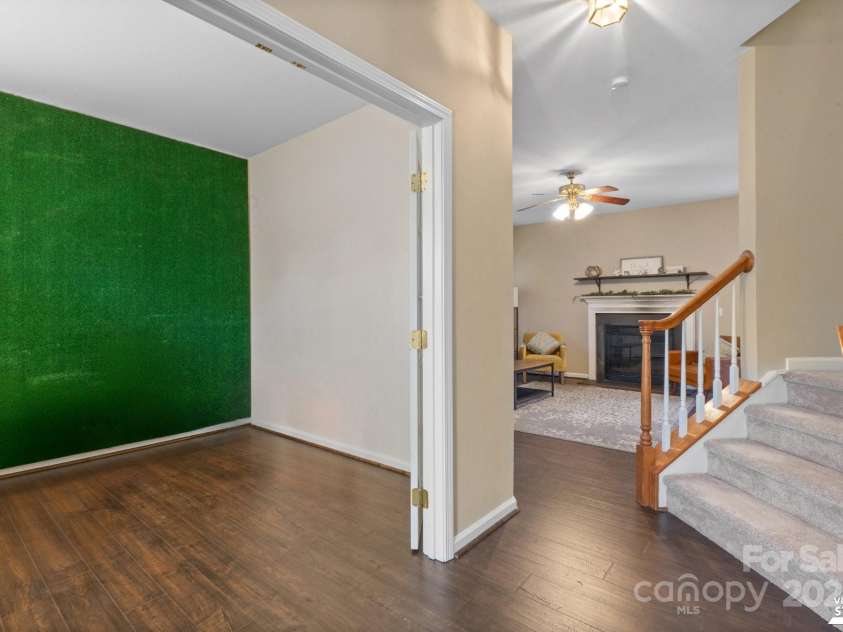 11849 Guildhall Lane, Charlotte, NC 28213.  MLS# CAR4237551, YatesRealty ID 4343. 