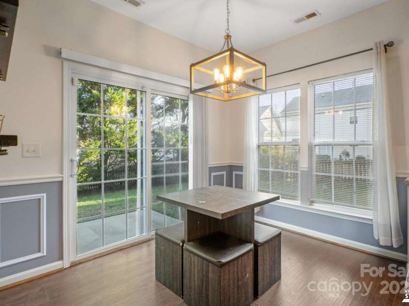 11849 Guildhall Lane, Charlotte, NC 28213.  MLS# CAR4237551, YatesRealty ID 4343. 