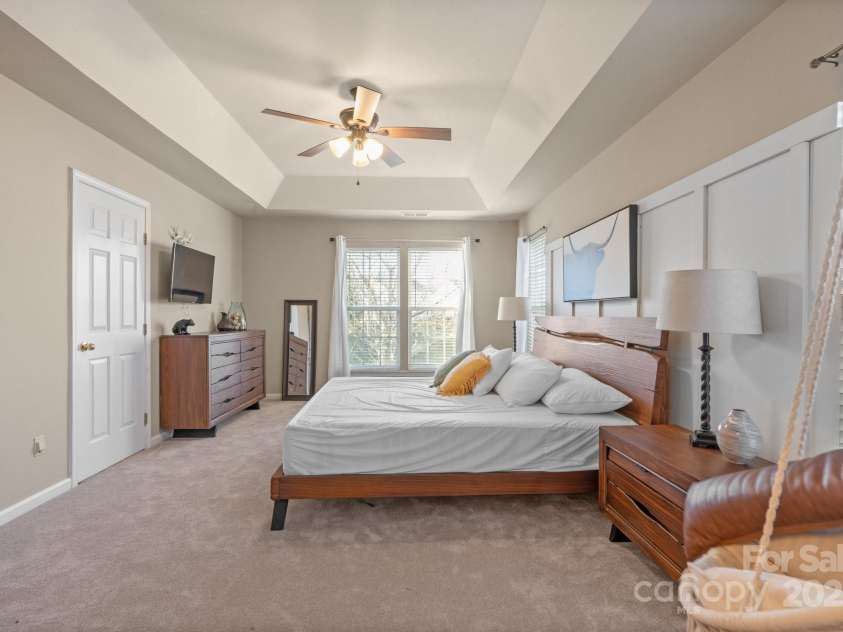 11849 Guildhall Lane, Charlotte, NC 28213.  MLS# CAR4237551, YatesRealty ID 4343. 