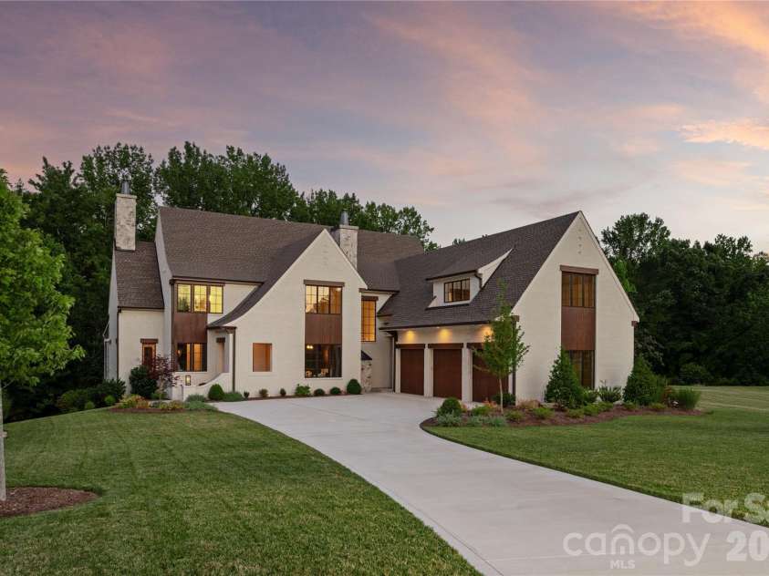213 Crest Court, Weddington, NC 28104.  MLS# CAR4411059, YatesRealty ID 43430. 
