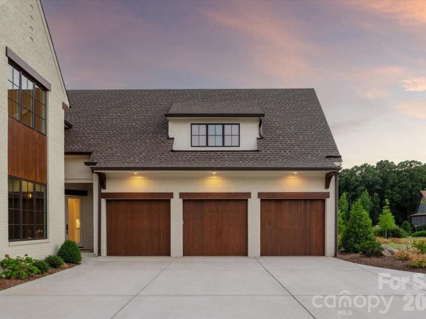 213 Crest Court, Weddington, NC 28104.  MLS# CAR4411059, YatesRealty ID 43430. 