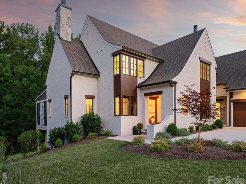 213 Crest Court, Weddington, NC 28104.  MLS# CAR4411059, YatesRealty ID 43430. 