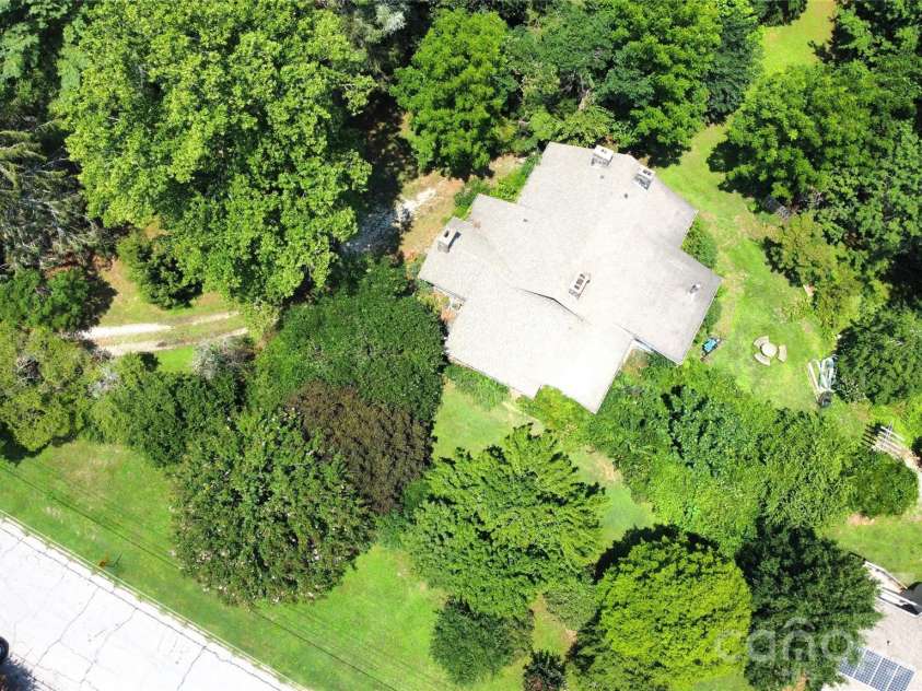 57 Beverly Road, Asheville, NC 28806.  MLS# CAR4408298, YatesRealty ID 43431. 
