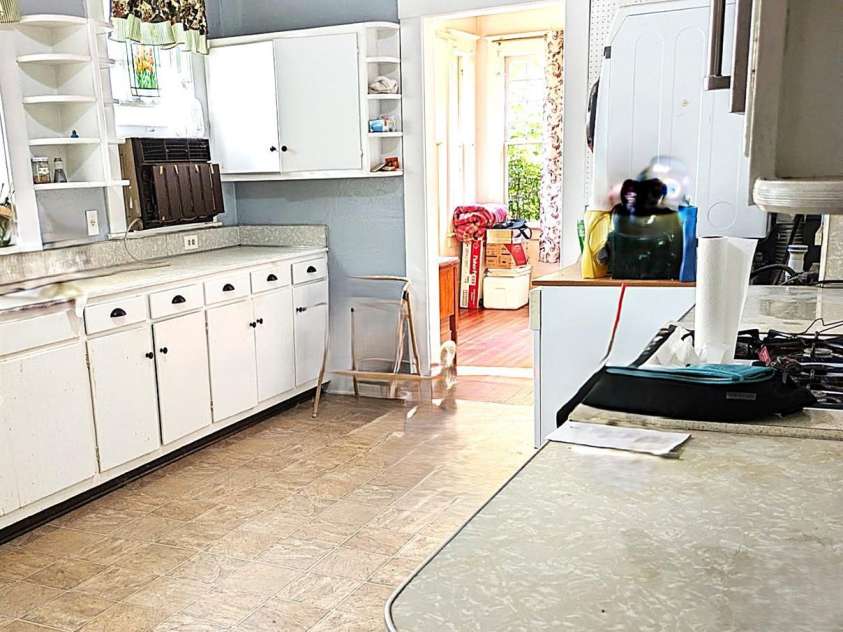 57 Beverly Road, Asheville, NC 28806.  MLS# CAR4408298, YatesRealty ID 43431. Kitchen