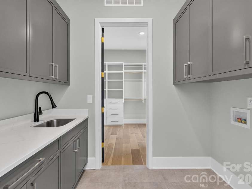 217 Crest Court, Weddington, NC 28104.  MLS# CAR4411273, YatesRealty ID 43432. 