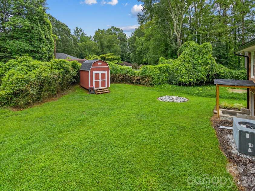 1101 Rosewood Avenue, Kannapolis, NC 28081.  MLS# CAR4412003, YatesRealty ID 43434. 