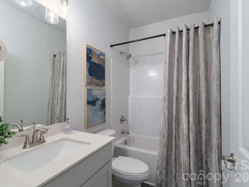 1067 Penarth Drive, Catawba, NC 28609.  MLS# CAR4413217, YatesRealty ID 43437. Representative PhotoBathroom #2