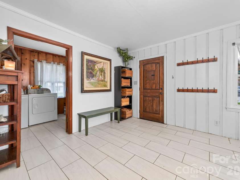561 Shiloh Road, York, SC 29745.  MLS# CAR4409370, YatesRealty ID 43439. Front Door
