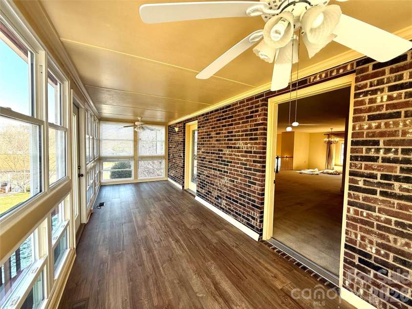 1015 36th Avenue Court, Hickory, NC 28601.  MLS# CAR4340838, YatesRealty ID 4344. 