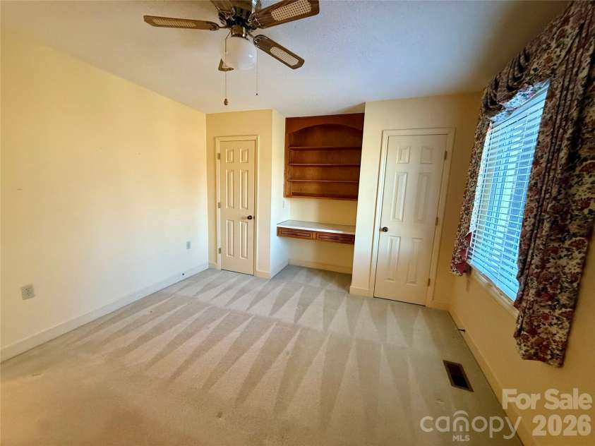 1015 36th Avenue Court, Hickory, NC 28601.  MLS# CAR4340838, YatesRealty ID 4344. 