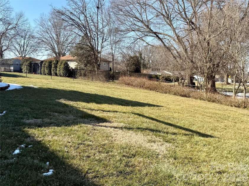 1015 36th Avenue Court, Hickory, NC 28601.  MLS# CAR4340838, YatesRealty ID 4344. 