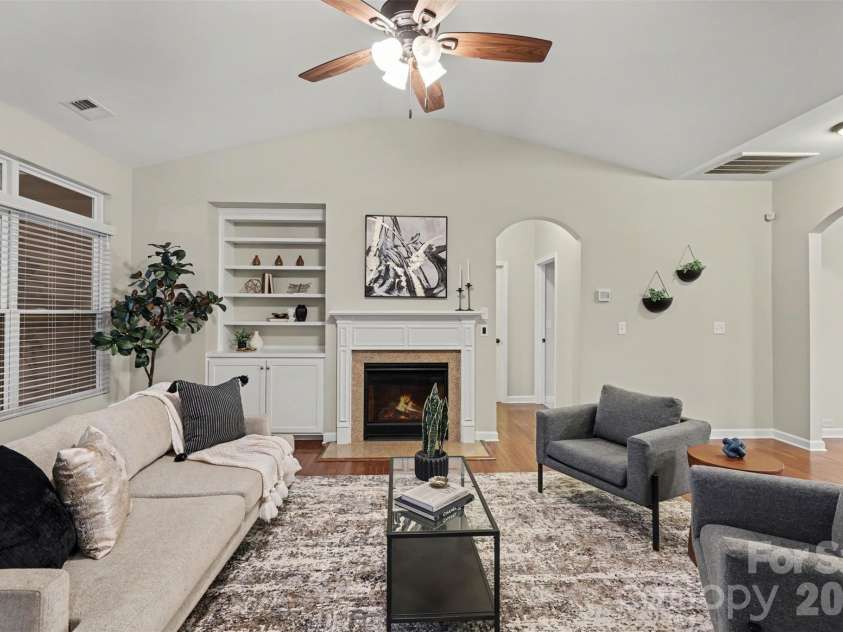 968 Autumn Glen Court, Clover, SC 29710.  MLS# CAR4357252, YatesRealty ID 4344. 