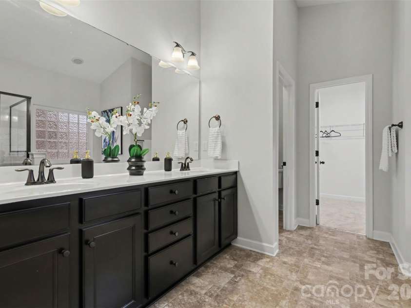 968 Autumn Glen Court, Clover, SC 29710.  MLS# CAR4357252, YatesRealty ID 4344. 