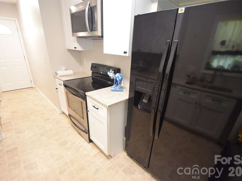 12202 Charing Grove Lane, Charlotte, NC 28273.  MLS# CAR4412542, YatesRealty ID 43441. 
