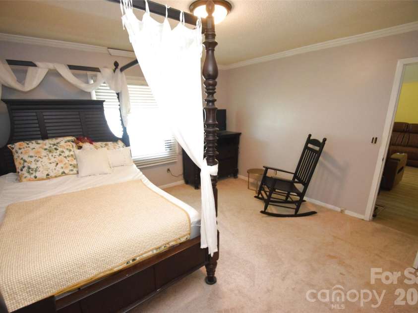 12202 Charing Grove Lane, Charlotte, NC 28273.  MLS# CAR4412542, YatesRealty ID 43441. 