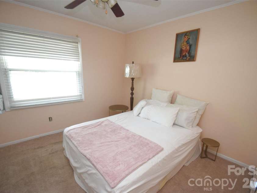 12202 Charing Grove Lane, Charlotte, NC 28273.  MLS# CAR4412542, YatesRealty ID 43441. 