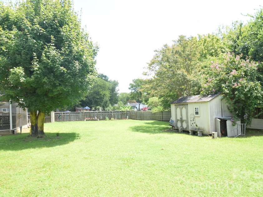 12202 Charing Grove Lane, Charlotte, NC 28273.  MLS# CAR4412542, YatesRealty ID 43441. 
