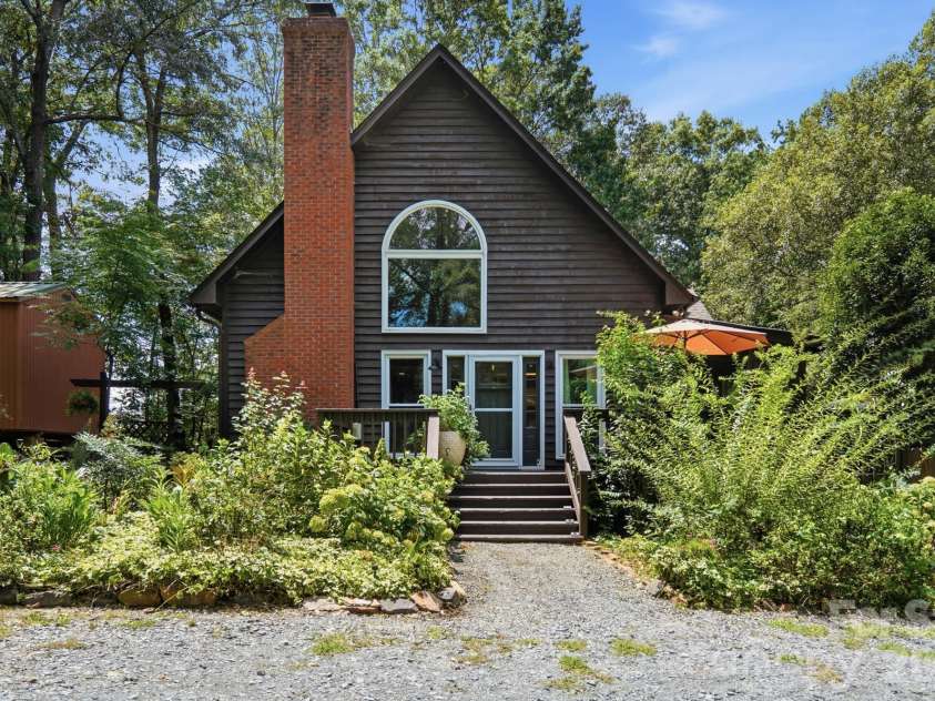 141 Oak Leaf Lane, Wingate, NC 28174.  MLS# CAR4409604, YatesRealty ID 43442. 