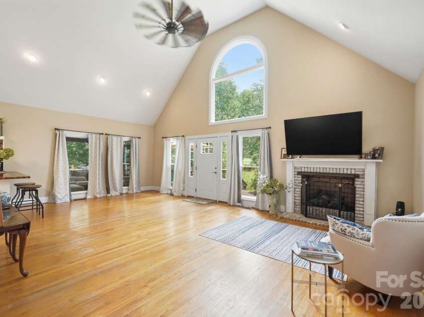 141 Oak Leaf Lane, Wingate, NC 28174.  MLS# CAR4409604, YatesRealty ID 43442. 