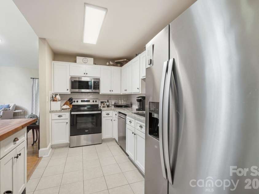 141 Oak Leaf Lane, Wingate, NC 28174.  MLS# CAR4409604, YatesRealty ID 43442. 