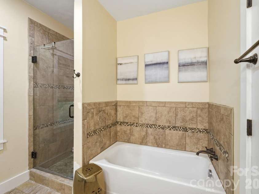 141 Oak Leaf Lane, Wingate, NC 28174.  MLS# CAR4409604, YatesRealty ID 43442. 
