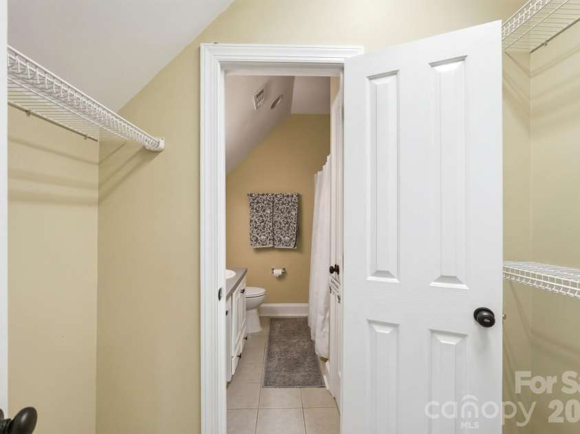 141 Oak Leaf Lane, Wingate, NC 28174.  MLS# CAR4409604, YatesRealty ID 43442. 