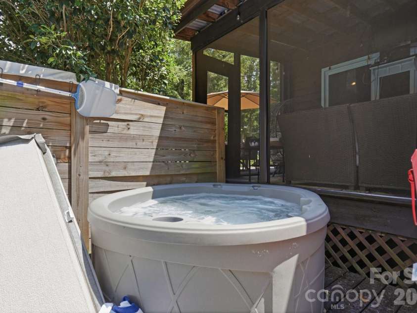 141 Oak Leaf Lane, Wingate, NC 28174.  MLS# CAR4409604, YatesRealty ID 43442. 