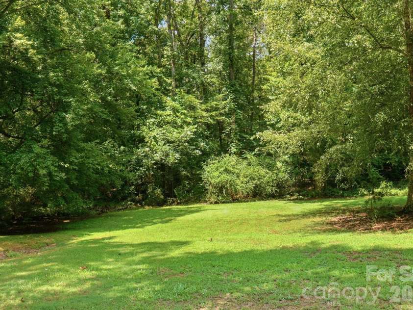 141 Oak Leaf Lane, Wingate, NC 28174.  MLS# CAR4409604, YatesRealty ID 43442. 